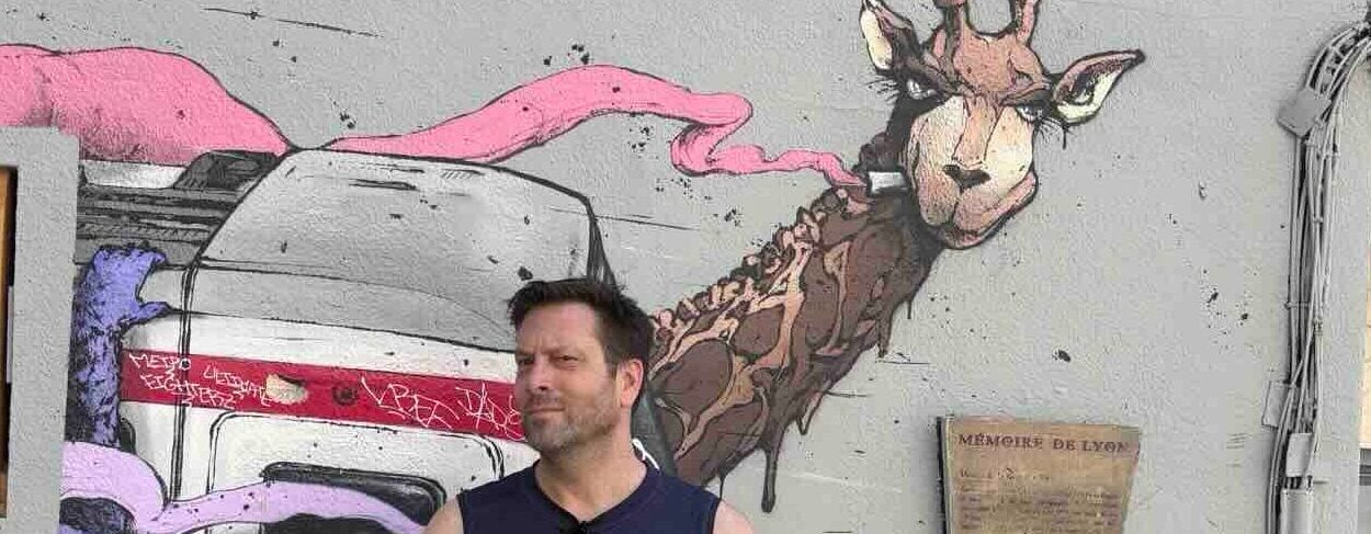 street giraffe